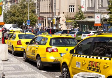Prohibidos en 2030: la ciudad europea que solo permitirá taxis y VTC eléctricos.