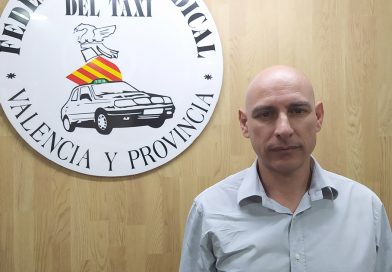 L’alcaldessa de València mostra el suport al taxi i es compromet a reforçar la lluita contra l’intrusisme.