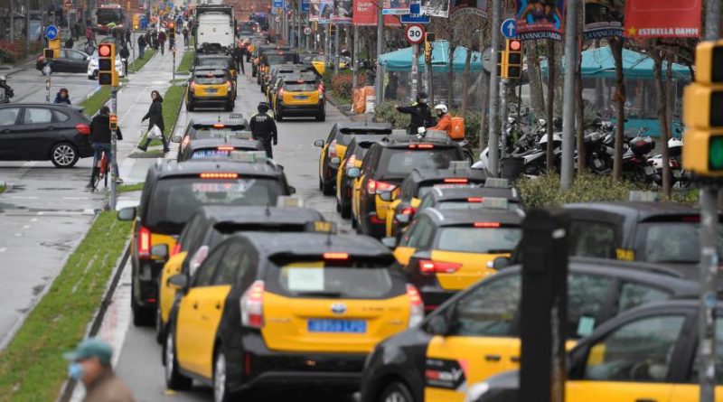 ¿Por qué van a la huelga los taxistas de Catalunya?