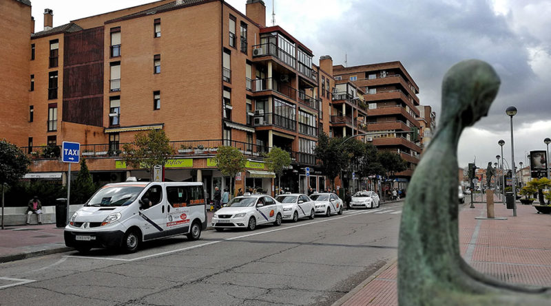El sector del taxi de Alcalà de Henares refuerza su seguridad con la instalación de un sistema de videovigilancia conectado