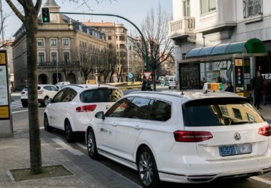 Las quejas de los consumidores por el servicio de taxi en Pamplona: “Más de media hora esperando”