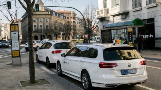 La foto del Linkedin que llevó hasta el estafador de taxis en Navarra