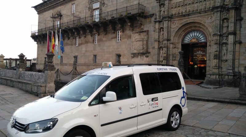 El Ayuntamiento de Santiago ultima los datos que le pide la Xunta para decidir si amplía las licencias de taxi