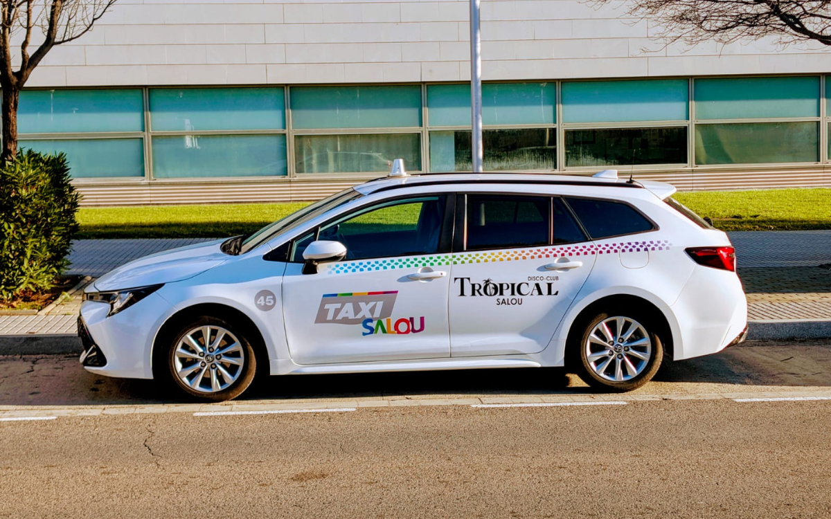 Imatge d'arxiu d'un taxi del muinicipi de Salou.