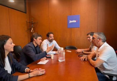 Reunió del Sindicat del Taxi de Catalunya amb el grup de Junts.