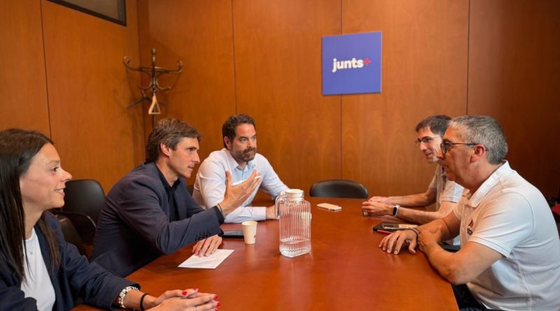 Reunió del Sindicat del Taxi de Catalunya amb el grup de Junts.