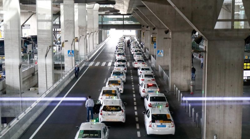 Los taxis de Madrid deberán tener navegador, título de ESO e incluyen la licencia por puntos