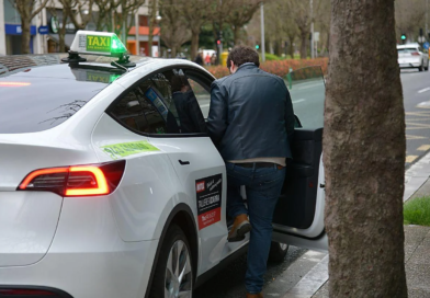 Otorgan una pensión vitalicia a un taxista en Gipuzkoa porque no es apto para renovar el carnet de conducir.